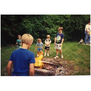 1991_VLF_picnic_Fire_VLFkids_065.jpg