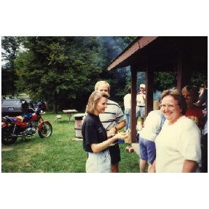 1991_VLF_picnic_K-BKurth_JeanH_back-TPersoon_TriciaB_031.jpg