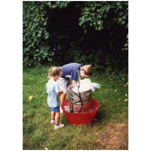 1991_VLF_picnic_Kate-AdamMitchell_keg_015.jpg